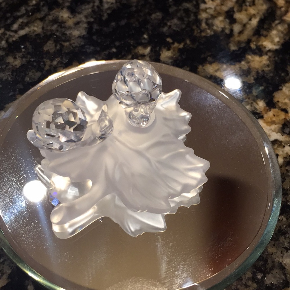 Swarovski two snails on a leaf